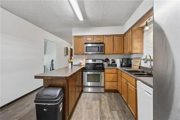 $170,000 | 521 Sunset Circle, Columbus, KS 66725