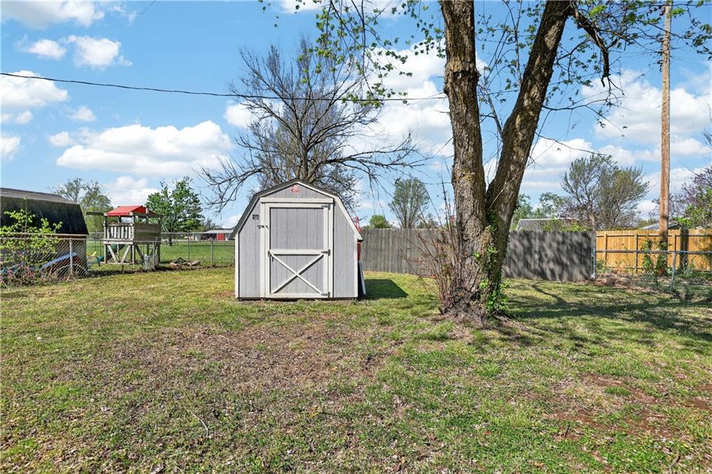 521 Sunset Circle Columbus, KS 66725 - Photo 26 of 26