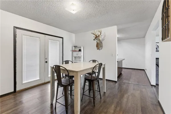 $170,000 | 521 Sunset Circle, Columbus, KS 66725