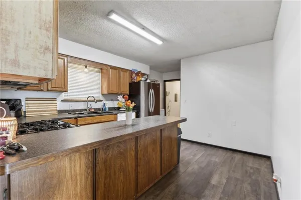 $170,000 | 521 Sunset Circle, Columbus, KS 66725