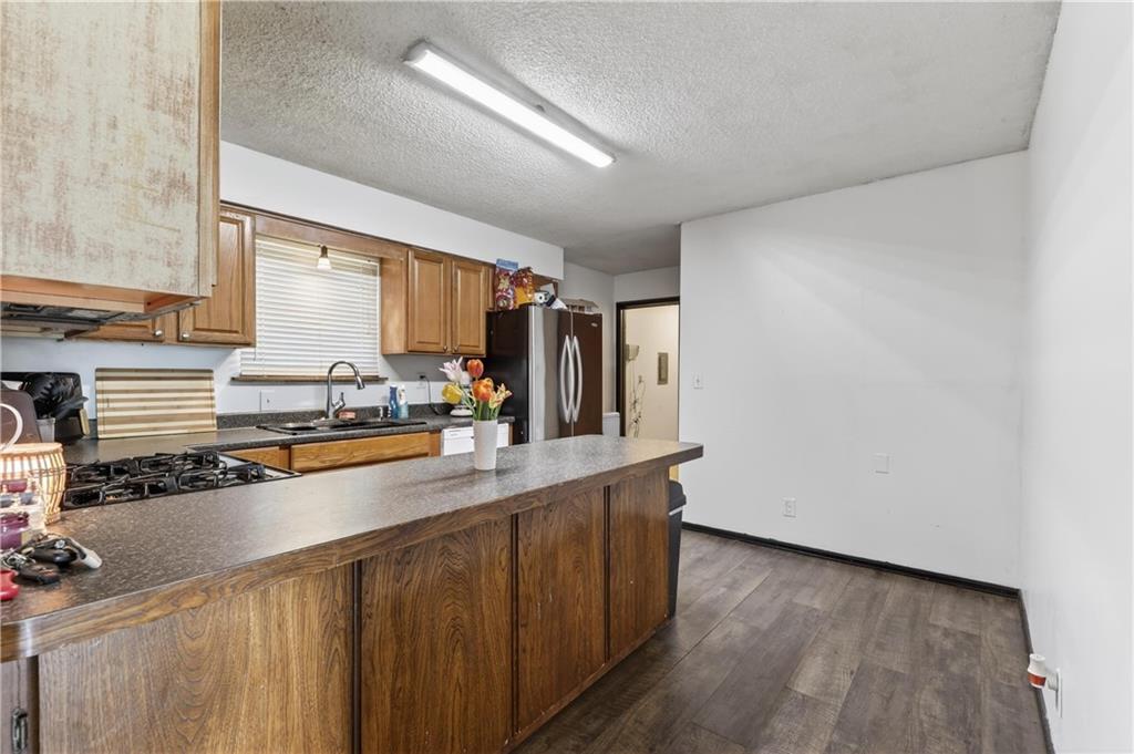 521 Sunset Circle Columbus, KS 66725 - Photo 10 of 26