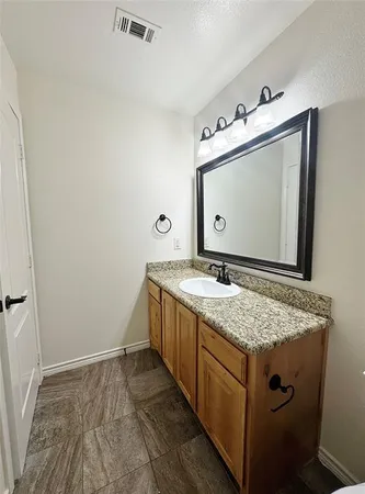 $1,595 | 100 Bridle Court, Mabank, TX 75143
