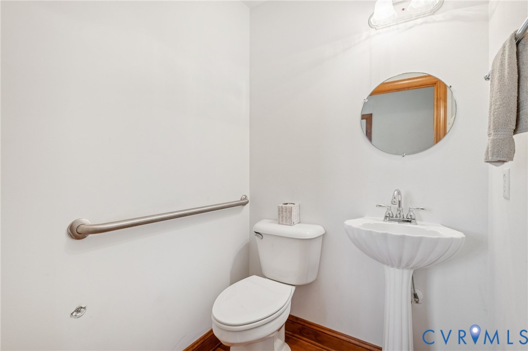 542 Ampthill Road Cartersville, VA 23027 - Photo 9 of 43 Powder room near the foyer.