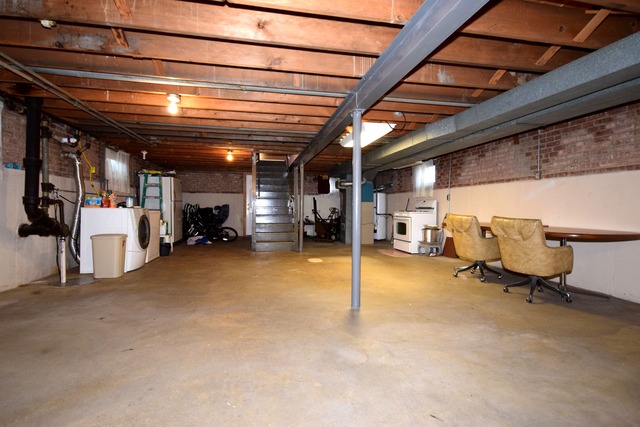 7301 West Roscoe Street Chicago, IL 60634 - Photo 17 of 22 a view of a room with gym equipment