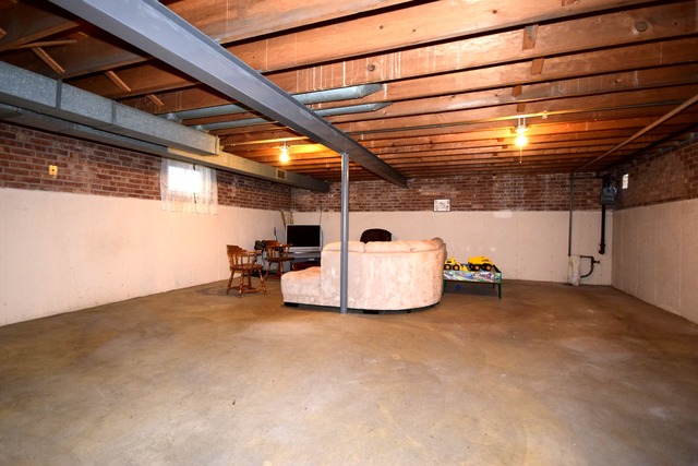 7301 West Roscoe Street Chicago, IL 60634 - Photo 20 of 22 a view of a room with gym equipment