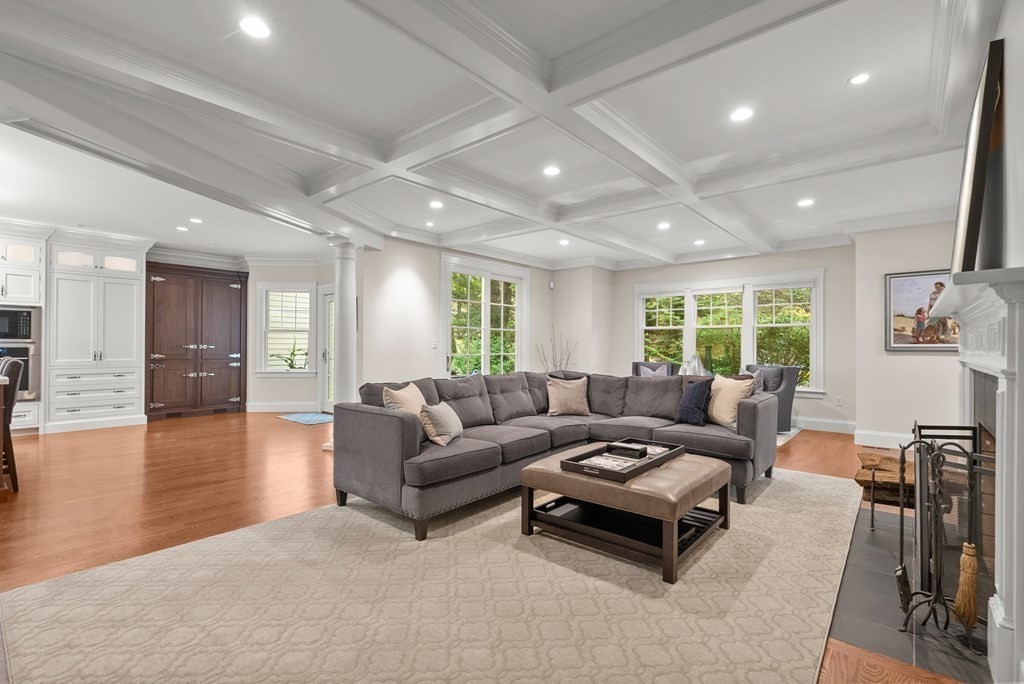 1 Dinsmore Road Wellesley, MA 02481 - Photo 8 of 42