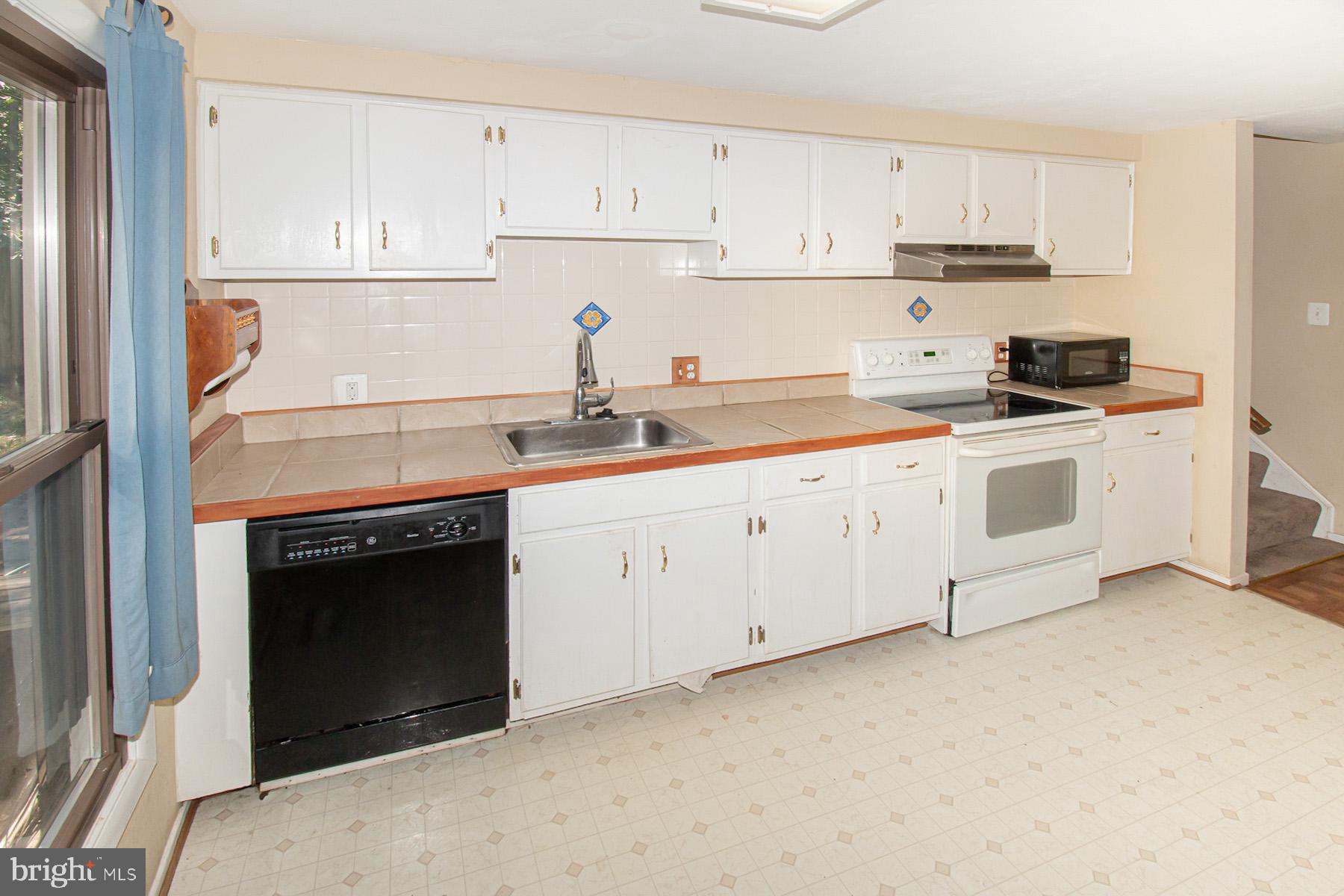 12254 Turkey Wing Court Reston, VA 20191 - Photo 7 of 28