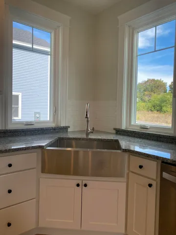 $999,000 | 77 O'Neil Street, South Portland, ME 04106