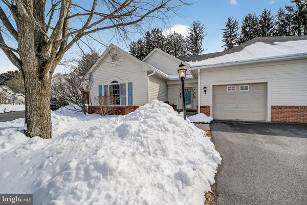 $575,000 | 4 Empress Court, Princeton, NJ 08540
