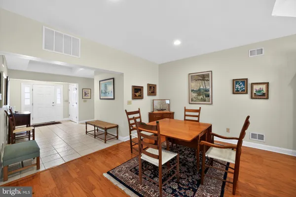 $575,000 | 4 Empress Court, Princeton, NJ 08540
