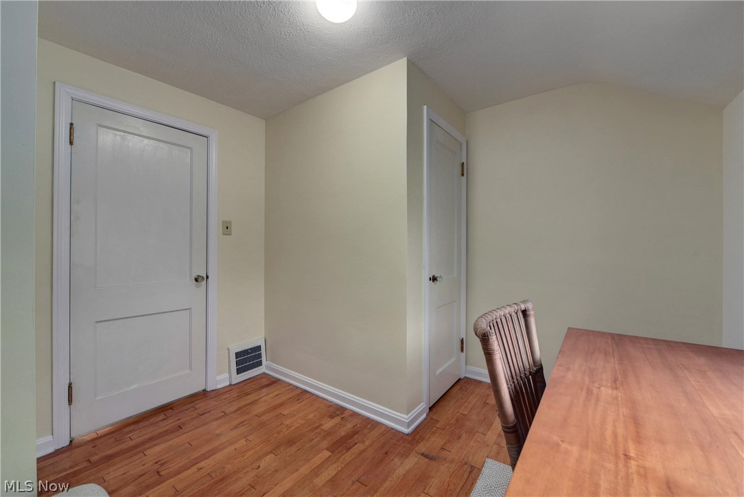 1335 Churchill Road Lyndhurst, OH 44124 - Photo 23 of 35
