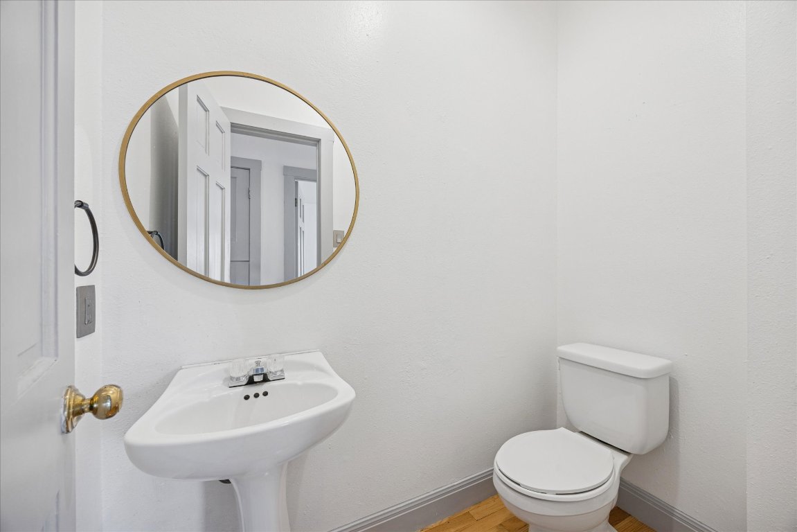 13918 Hummingbird Lane Austin, TX 78732 - Photo 21 of 32 Half Bathroom on Main Level