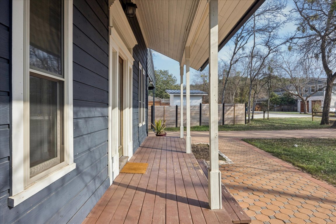 13918 Hummingbird Lane Austin, TX 78732 - Photo 30 of 32