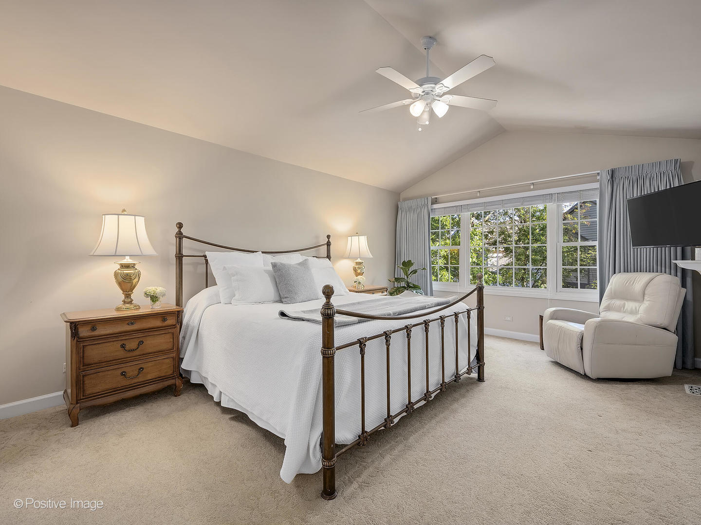 100 Waterside Place Burr Ridge, IL 60527 - Photo 11 of 19 Gallery Image 11
