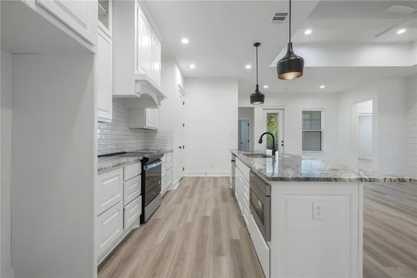 $409,900 | 5045 Mooney Fallas Drive, Bryan, TX 77802