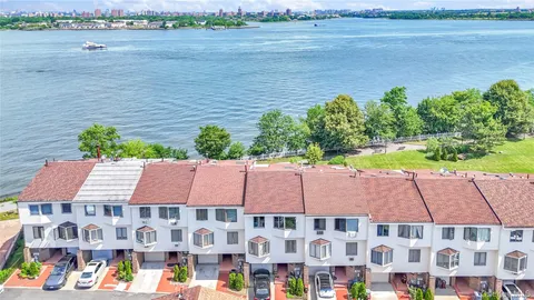 $893,000 | 12009 Riviera Court, Unit 10B | College Point