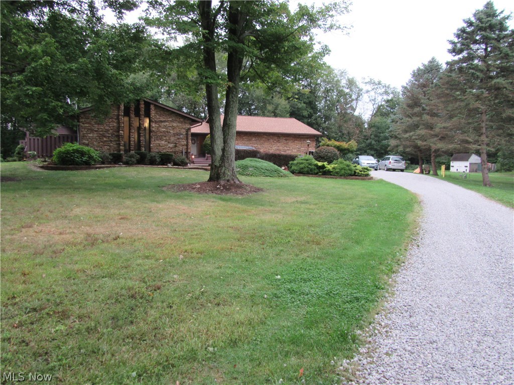 3027 Long Road Akron, OH 44312 - Photo 1 of 35