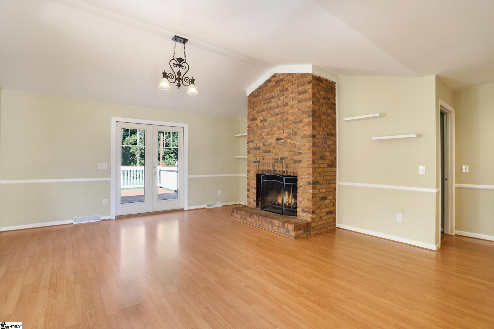 412 McCue Street Easley, SC 29642 - Photo 4 of 36 Gallery Image 4