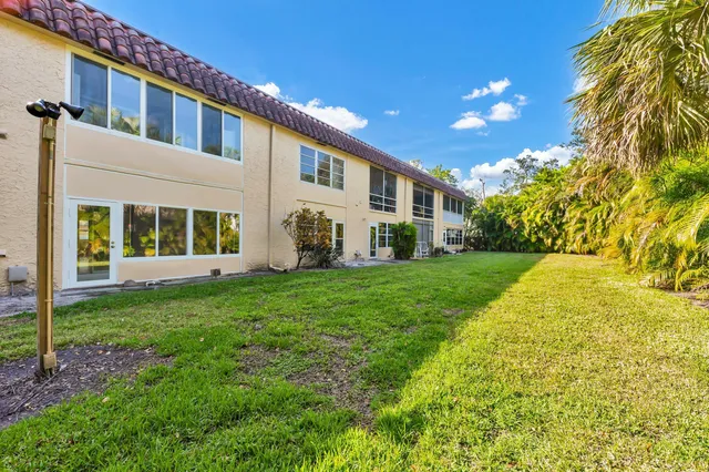 $230,000 | 2600 South Kanner Highway, Unit Y5, Stuart, FL 34994