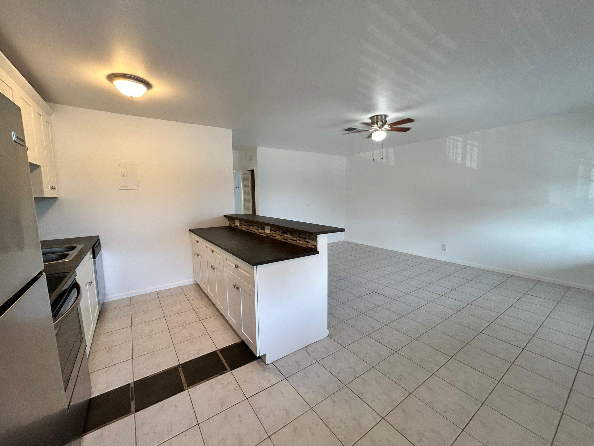 1004 Pine Drive, Unit 204 Pompano Beach, FL 33060 - Photo 7 of 28 Photo 7