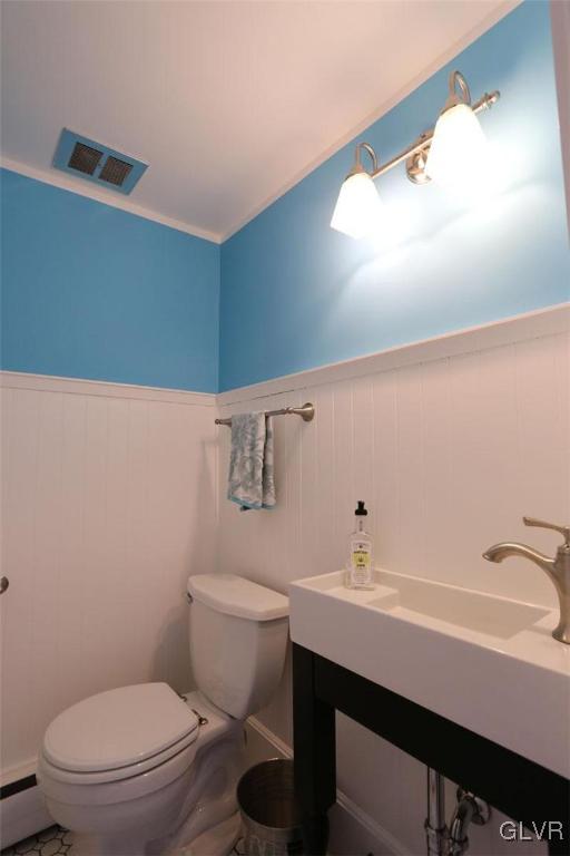 419 Barrett Road Emmaus, PA 18049 - Photo 5 of 26 Gallery Image 5