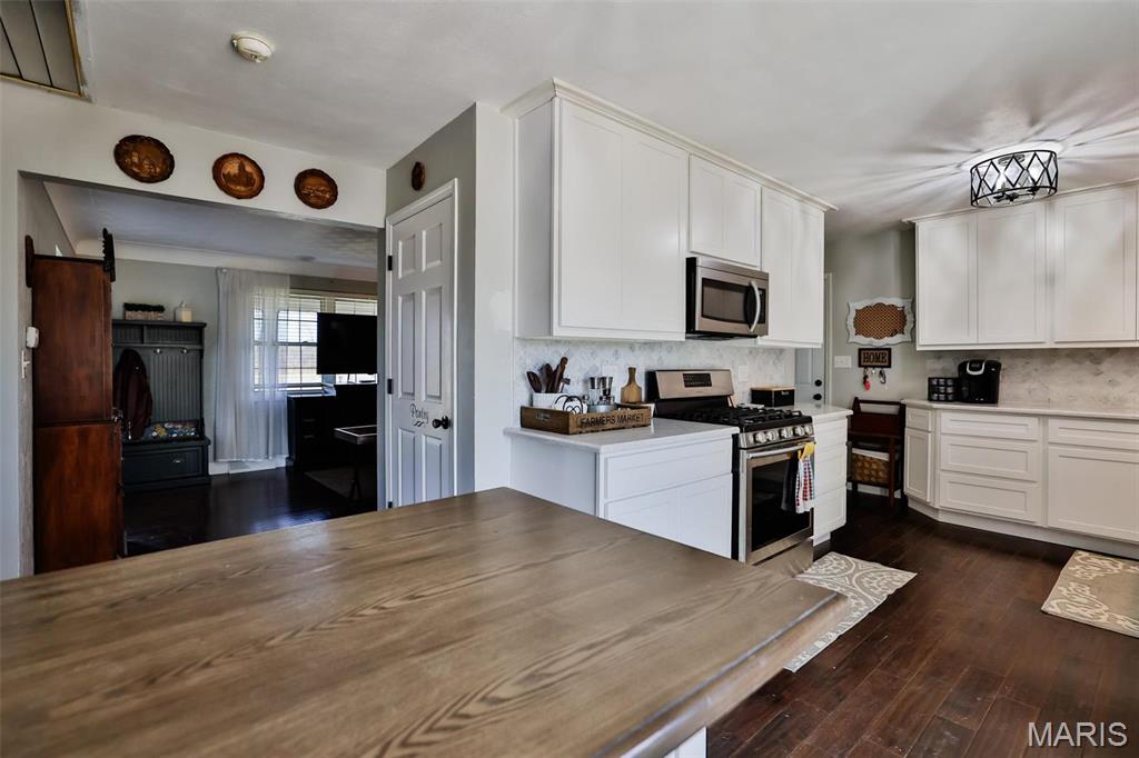 1625 Fosterburg Road Brighton, IL 62012 - Photo 11 of 83