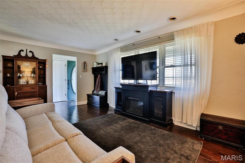 1625 Fosterburg Road Brighton, IL 62012 - Photo 13 of 83