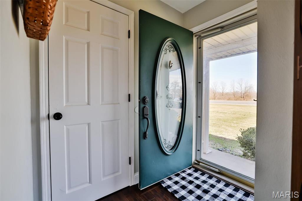 1625 Fosterburg Road Brighton, IL 62012 - Photo 15 of 83