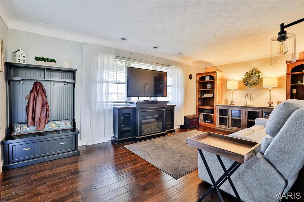 1625 Fosterburg Road Brighton, IL 62012 - Photo 16 of 83