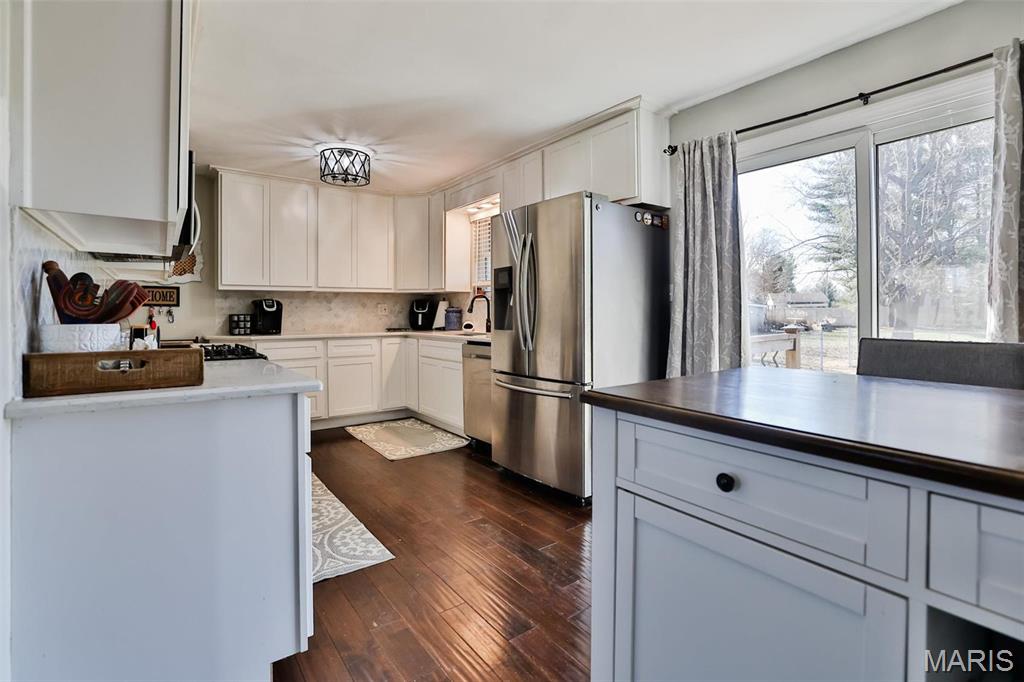 1625 Fosterburg Road Brighton, IL 62012 - Photo 2 of 83