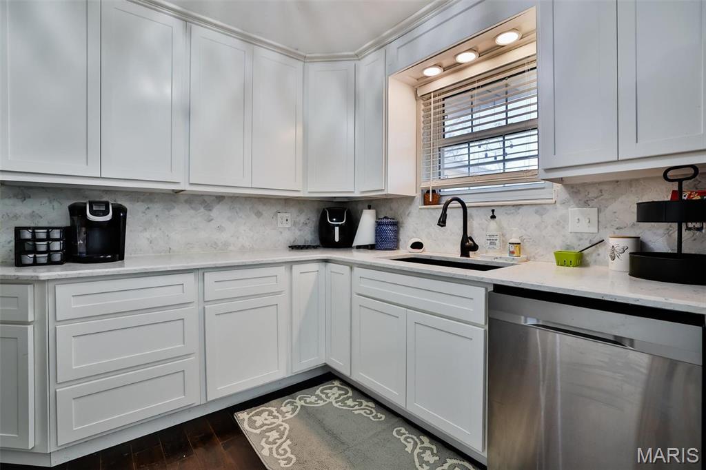 1625 Fosterburg Road Brighton, IL 62012 - Photo 5 of 83