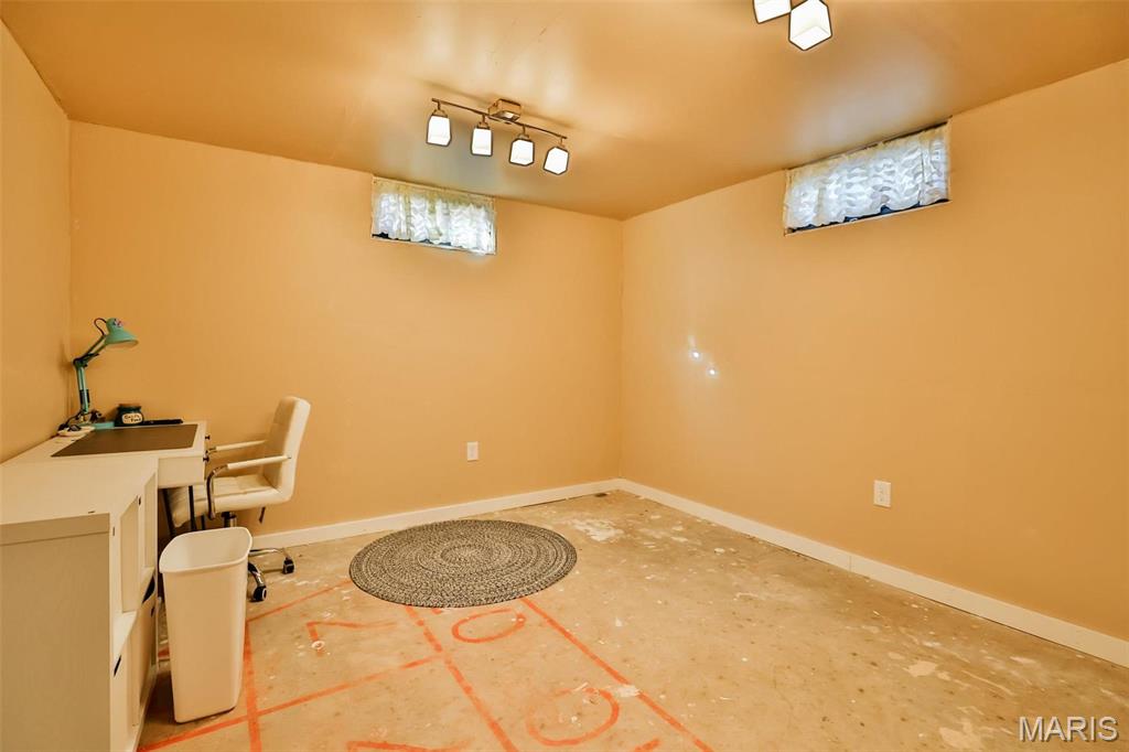 1625 Fosterburg Road Brighton, IL 62012 - Photo 51 of 83