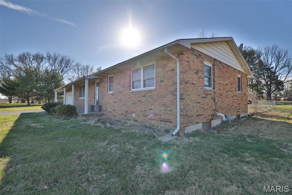 1625 Fosterburg Road Brighton, IL 62012 - Photo 57 of 83