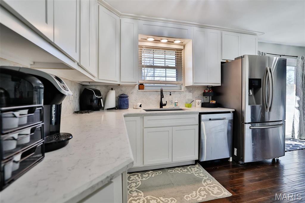 1625 Fosterburg Road Brighton, IL 62012 - Photo 6 of 83