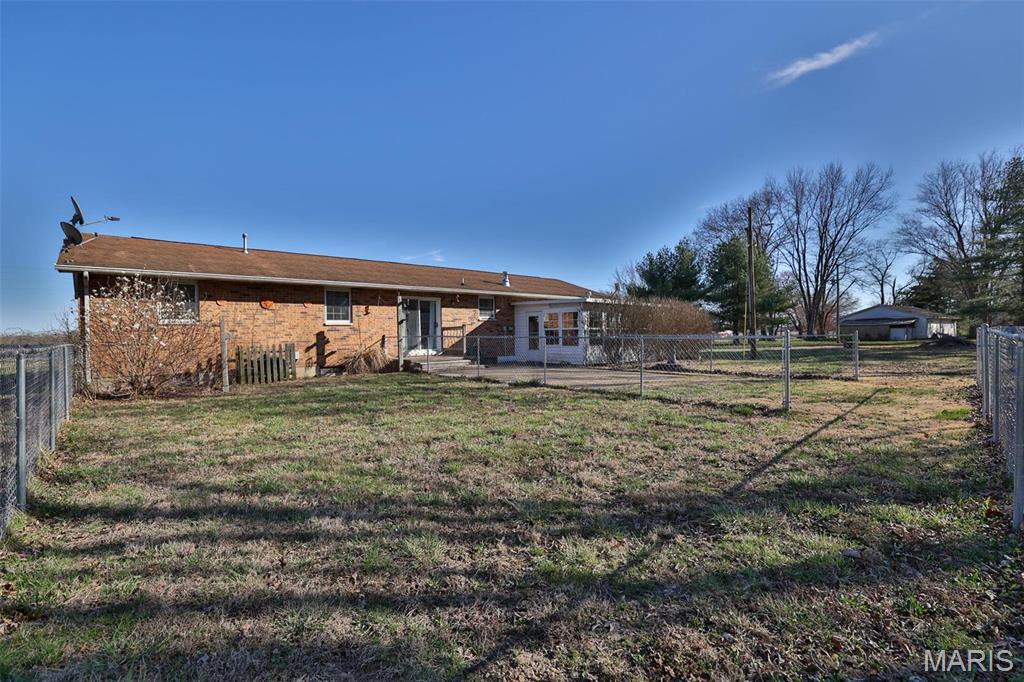 1625 Fosterburg Road Brighton, IL 62012 - Photo 61 of 83