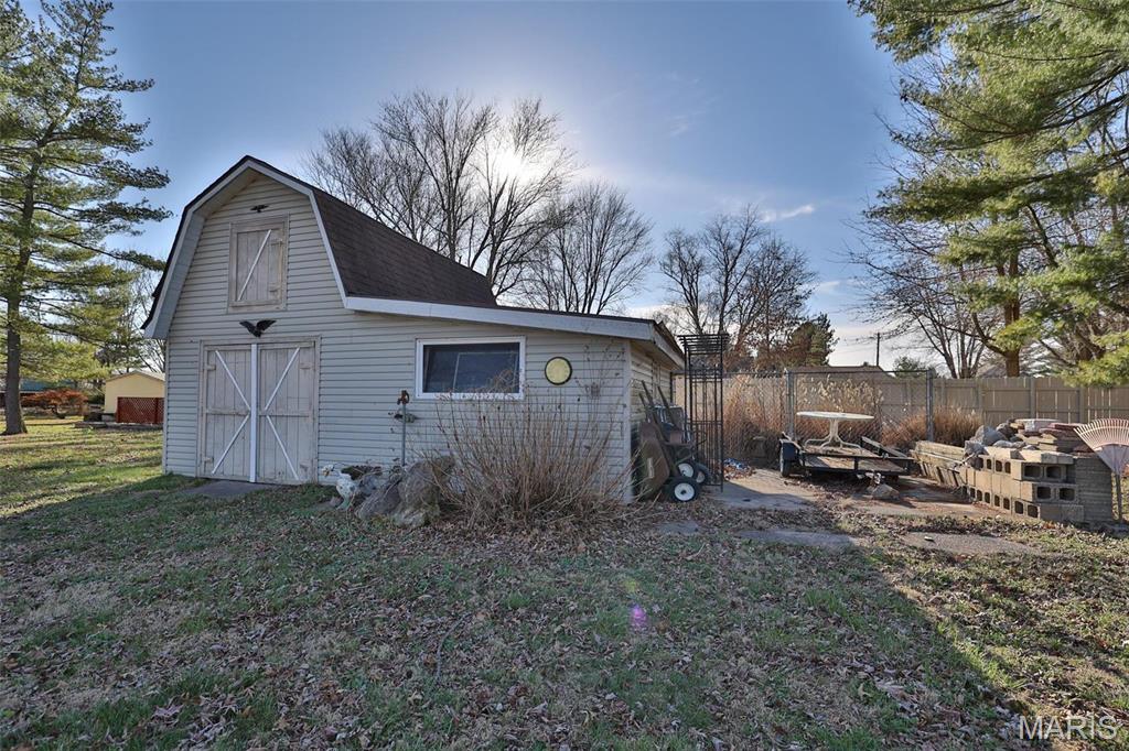 1625 Fosterburg Road Brighton, IL 62012 - Photo 64 of 83