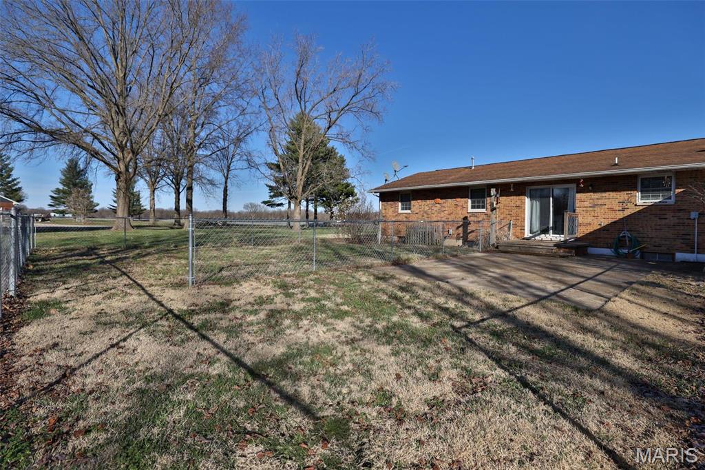 1625 Fosterburg Road Brighton, IL 62012 - Photo 66 of 83