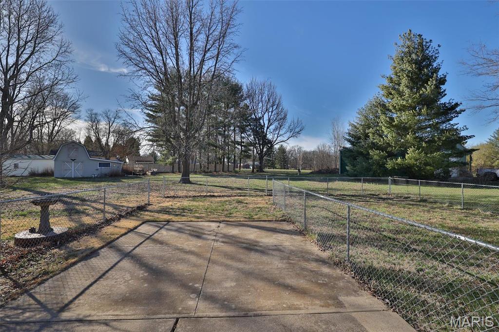 1625 Fosterburg Road Brighton, IL 62012 - Photo 69 of 83
