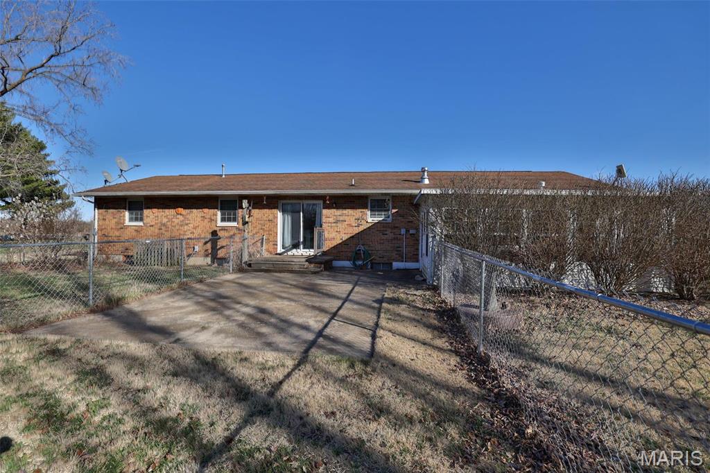1625 Fosterburg Road Brighton, IL 62012 - Photo 70 of 83