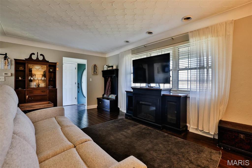 1625 Fosterburg Road Brighton, IL 62012 - Photo 10 of 83
