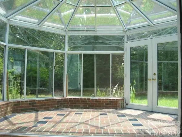 $2,400 | 2423 Emstead Court, Charlotte, NC 28210