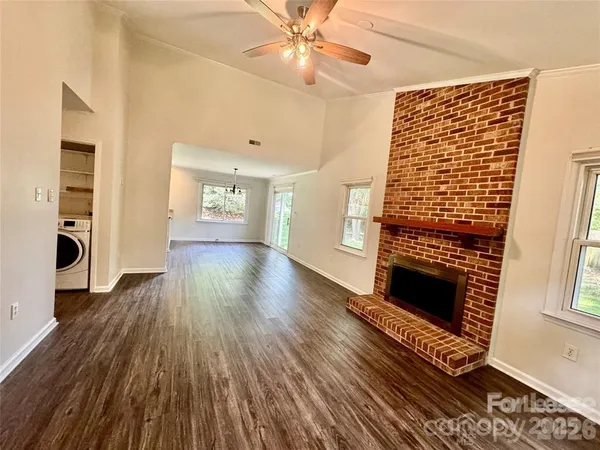 $2,400 | 2423 Emstead Court, Charlotte, NC 28210