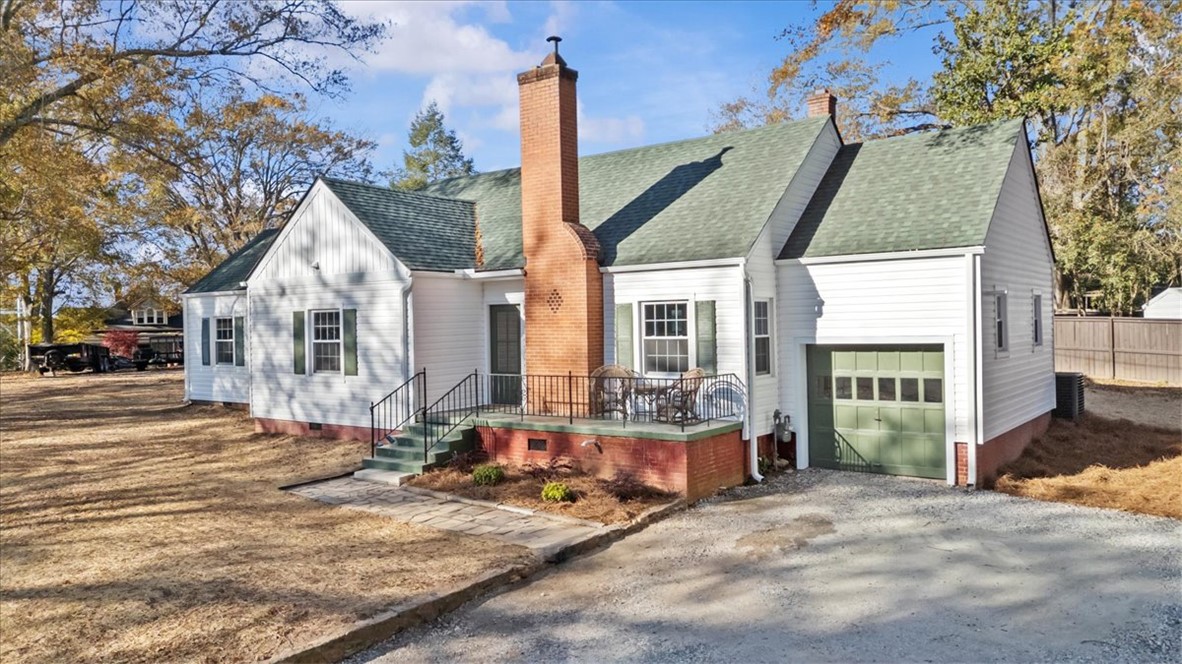 205 Walhalla Street Westminster, SC 29693 - Photo 26 of 35 Porch & Landscaping - Inviting front entry with new landscaping and mature trees.