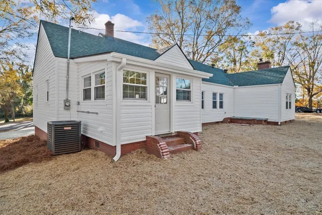 $320,000 | 205 Walhalla Street, Westminster, SC 29693