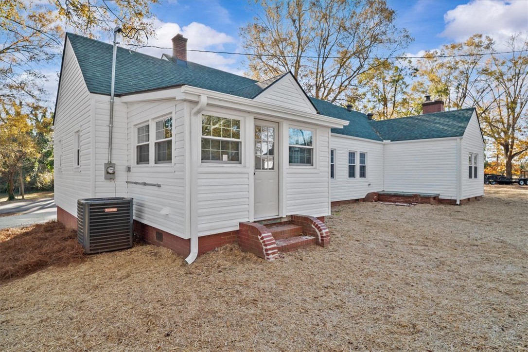 205 Walhalla Street Westminster, SC 29693 - Photo 27 of 35