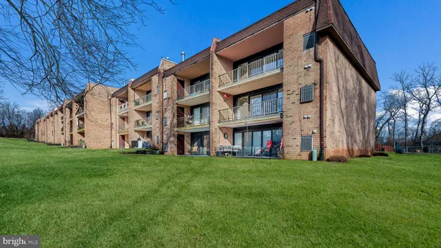 $325,000 | 13 Hermitage Drive, New Hope, PA 18938