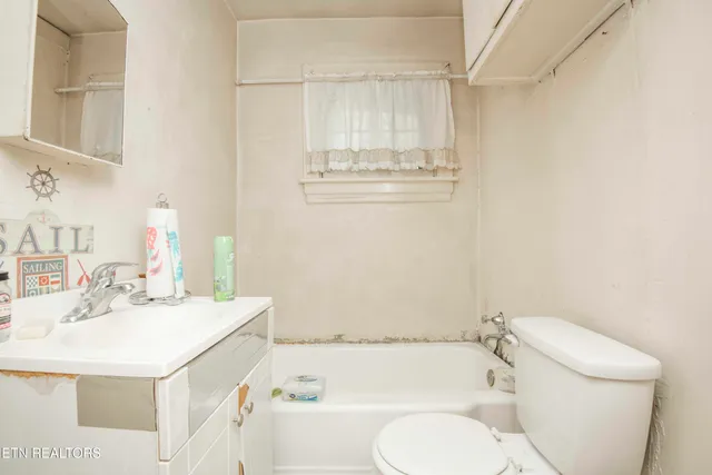 $159,000 | 705 West Inskip Drive, Knoxville, TN 37912