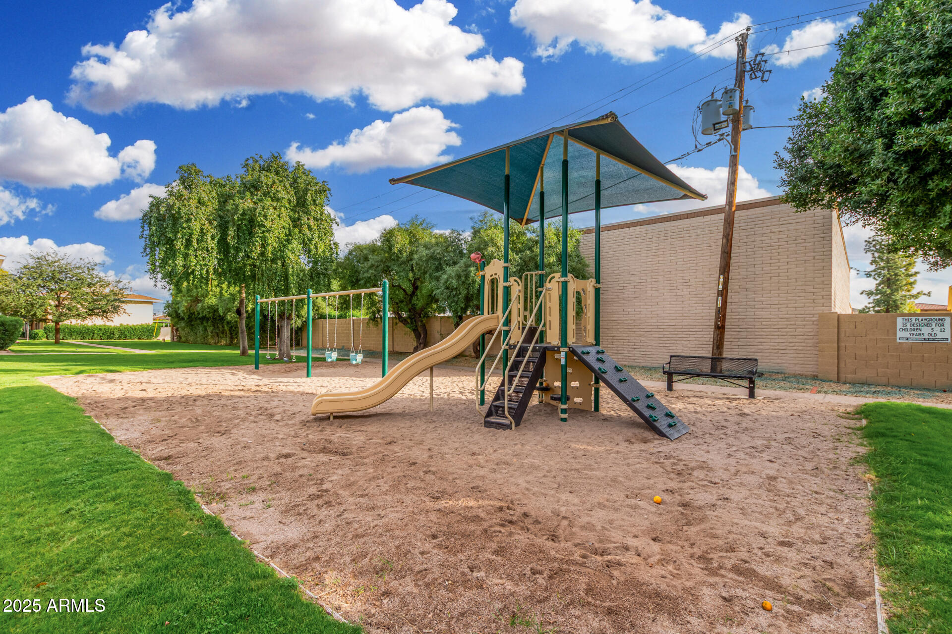 6027 North Granite Reef Road Scottsdale, AZ 85250 - Photo 24 of 29 a view of a house with a park