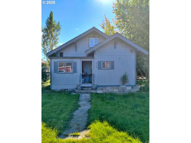 $179,900 | 518 California Street, South Bend, WA 98586