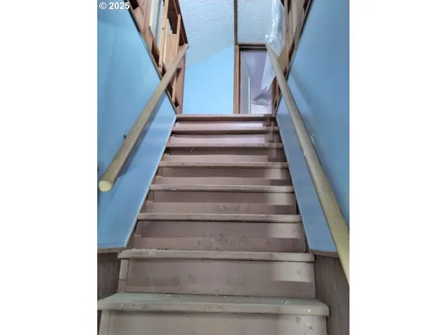 $179,900 | 518 California Street, South Bend, WA 98586